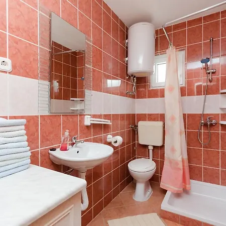 Albina Apartment *
